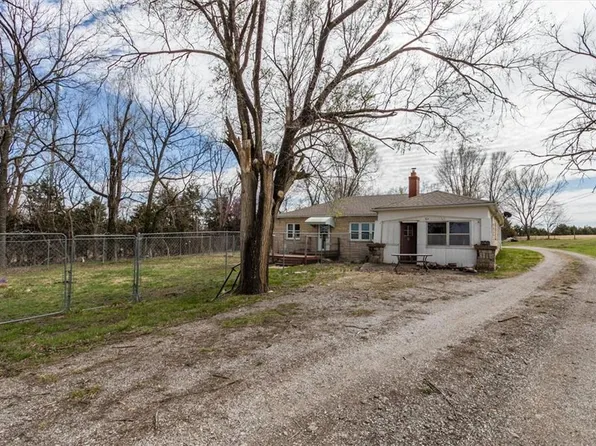 30785 W 359th St, Osawatomie, KS 66064