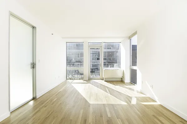 Sold by Compass | media 18