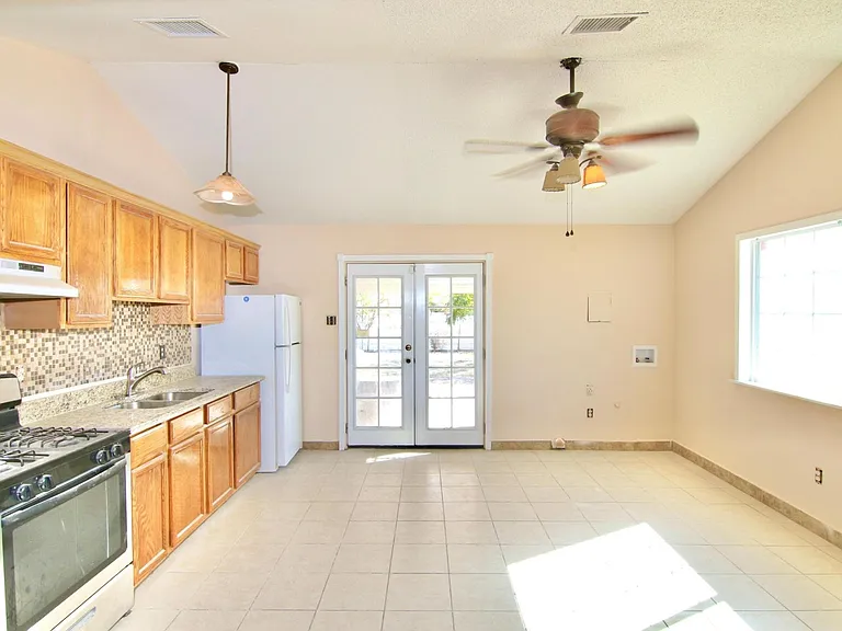 501 Santa Gertrudes Dr — Photo 5