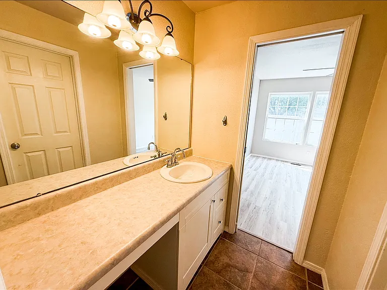 4007 Balmoral Dr — Photo 28