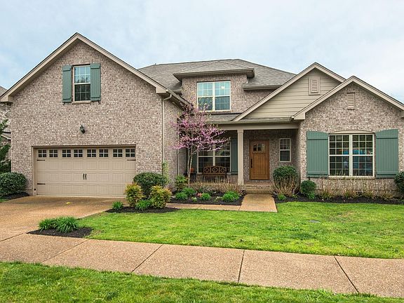 3rd image of 617 Collins Crest Ct