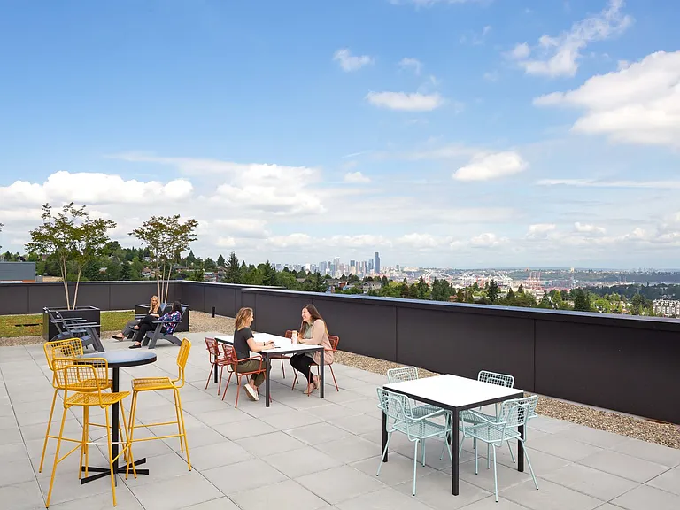 Adell Apartments — Photo 66