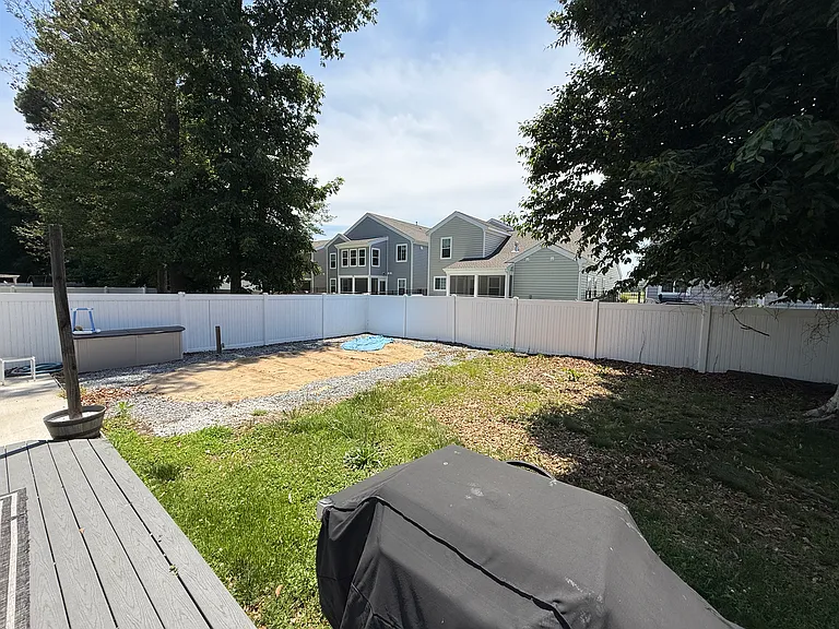 1022 Meadows Reach Cir — Photo 18