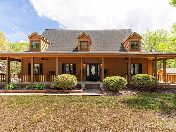2nd image of 529 Langley Rd
