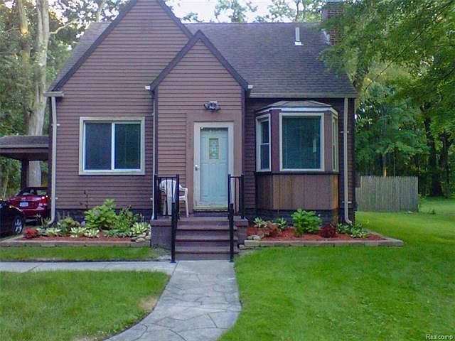 1st image of 23775 Sargent Ave