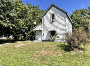 301 Bell St, Barberton, OH 44203