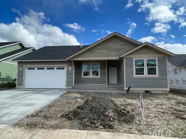 2427 E 3rd St, Moscow, ID 83843