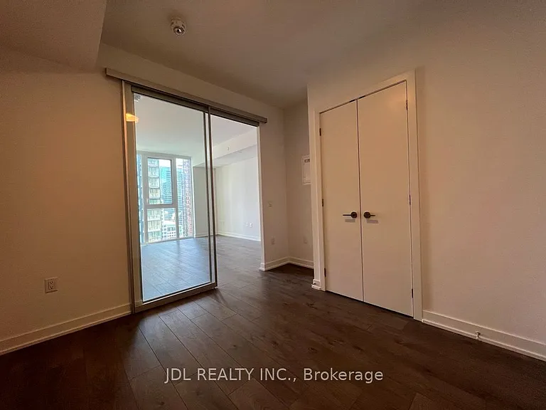 357 King St W #2804 — Photo 9