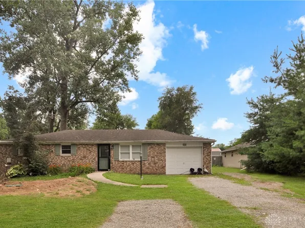 3646 S Creek Dr, Greenville, OH 45331