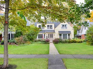 1091 Cherry St, Winnetka, IL 60093