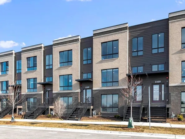 1214 Landmark Ave, Schaumburg, IL 60173