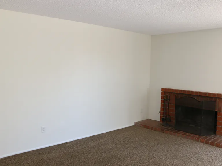 1436 Darwin Dr — Photo 7