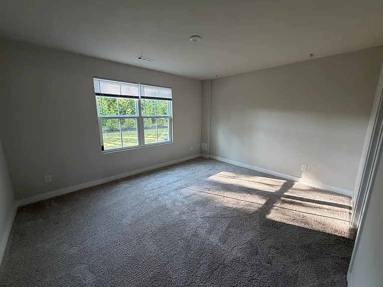 1288 Divot Cir — Photo 9