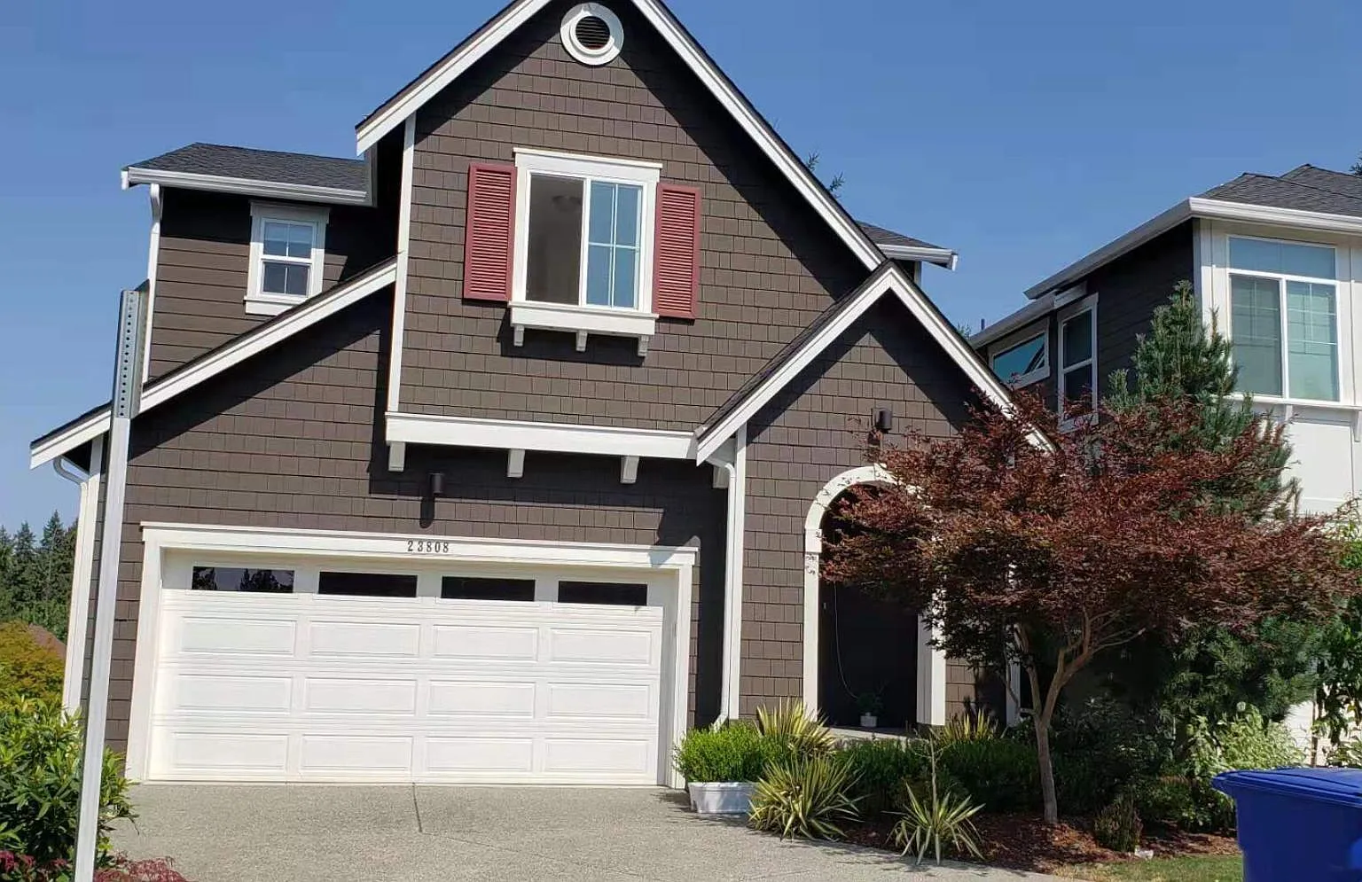 3 bed, 2.5 bath, 2463 sqft, $4,100 — Photo 1