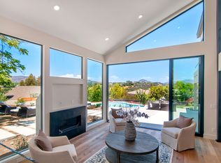 1056 Lark Song Ln, Encinitas, CA 92024