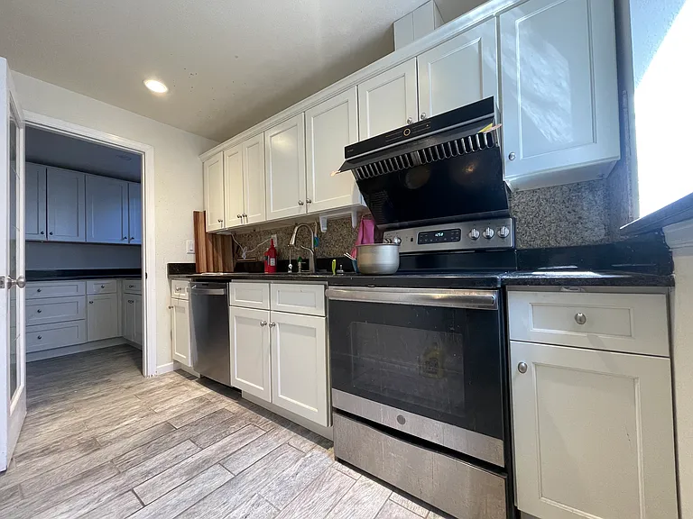 6985 E 2nd Ave — Photo 24