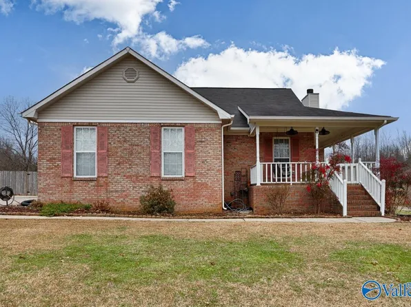 216 Vintage Point Cir, Huntsville, AL 35811