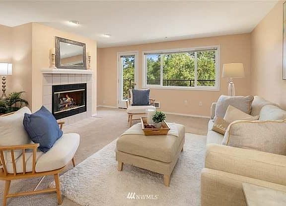 4th image of 9320 NE Juanita Dr APT 2A