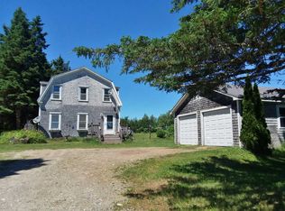 92 Epping Rd, Columbia, ME 04623