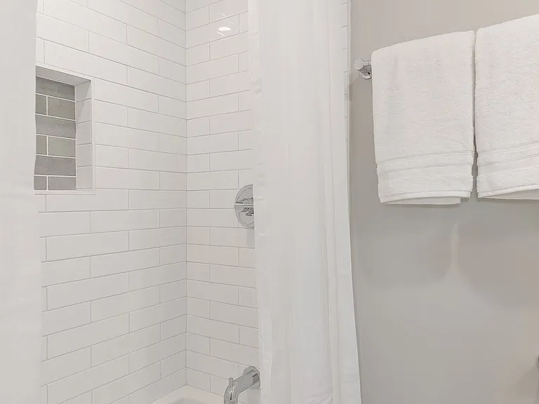 1305 Chickering Dr — Photo 24