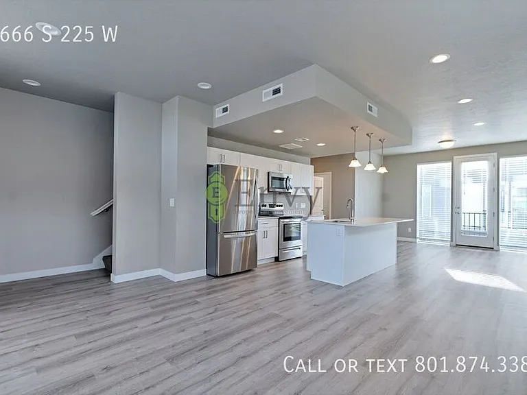 1666 S 225 W — Photo 3