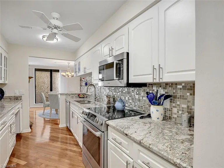 4005 Gulf Shore Blvd N #800 — Photo 27