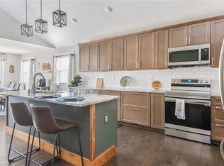 7676 Roaring Springs Rd, Gloucester, VA 23061