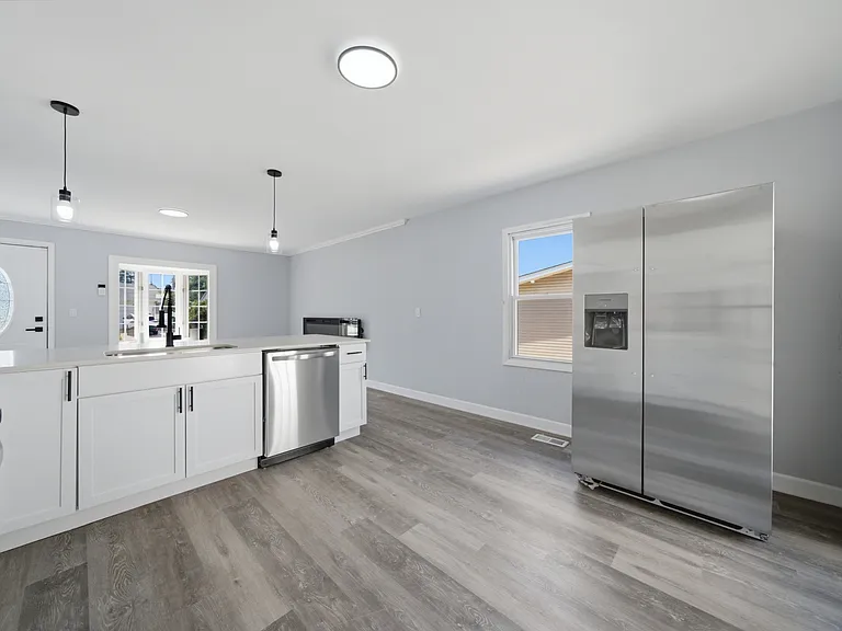 407 Laurel Ave — Photo 10