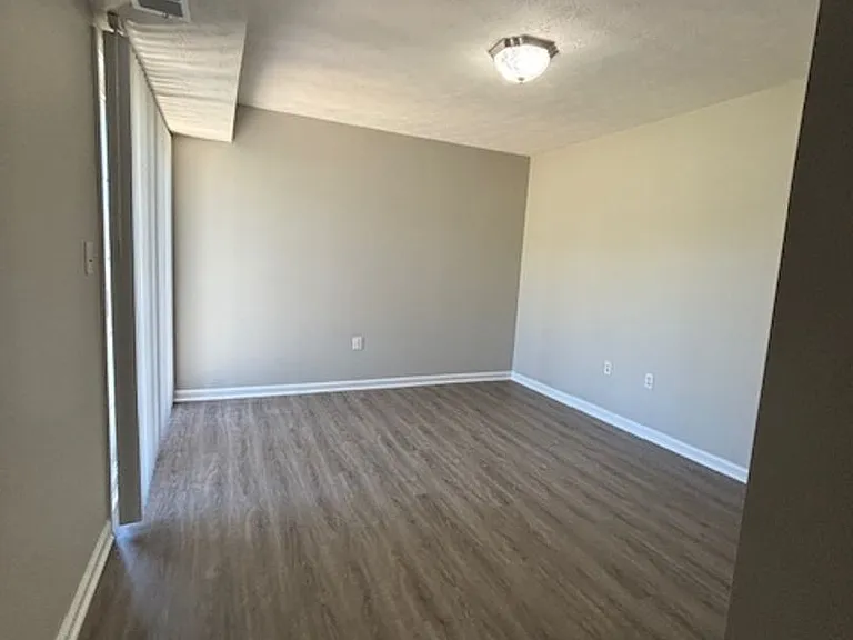 101 Braxton Ct — Photo 11