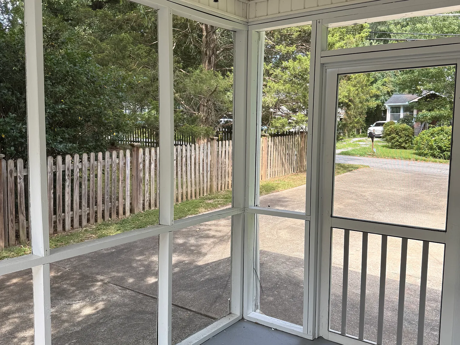 2 bed, 1000 sqft, $2,200 — Photo 2