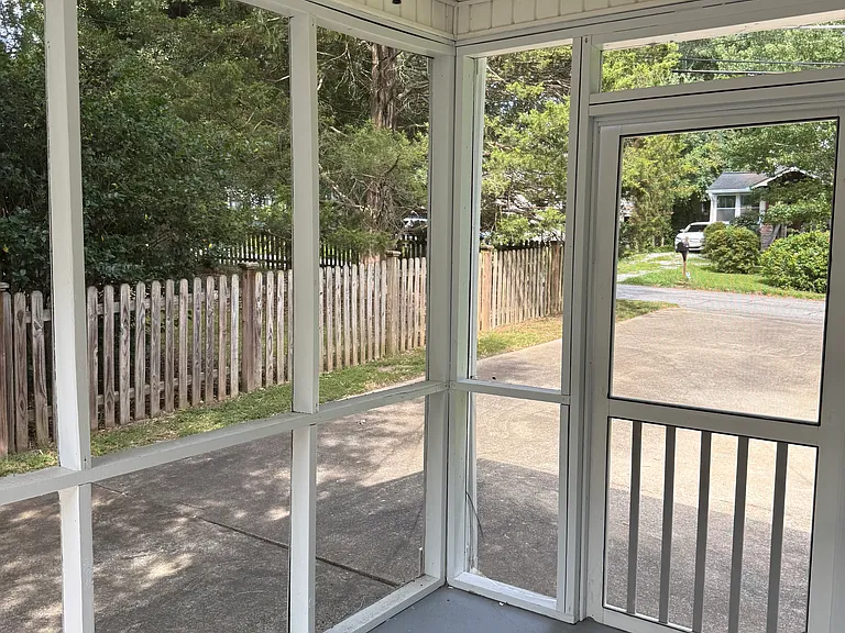 1177 Edie Ave SE — Photo 2