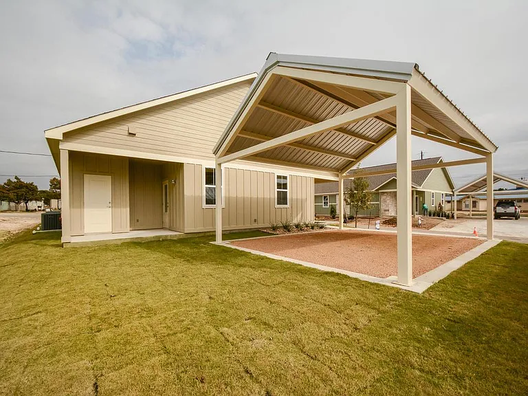 240 Rose Dr #A — Photo 30