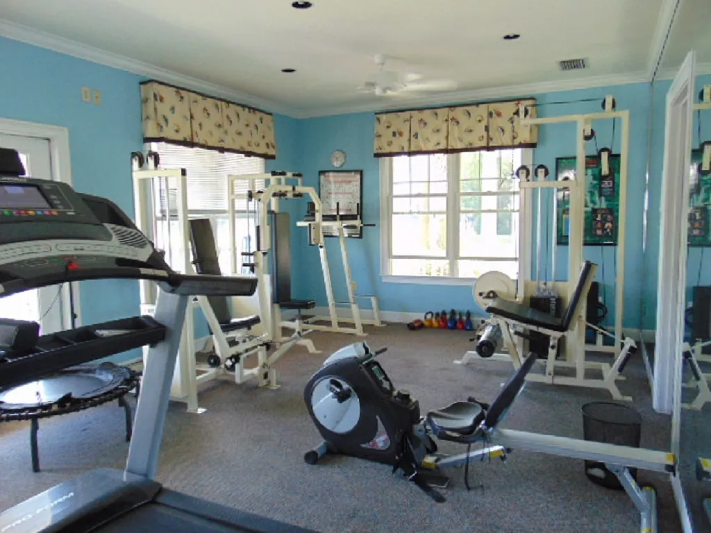 2 bed, 950 sqft, $1,500 — Photo 3