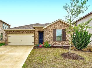 904 Brock Dr, Aubrey, TX 76227