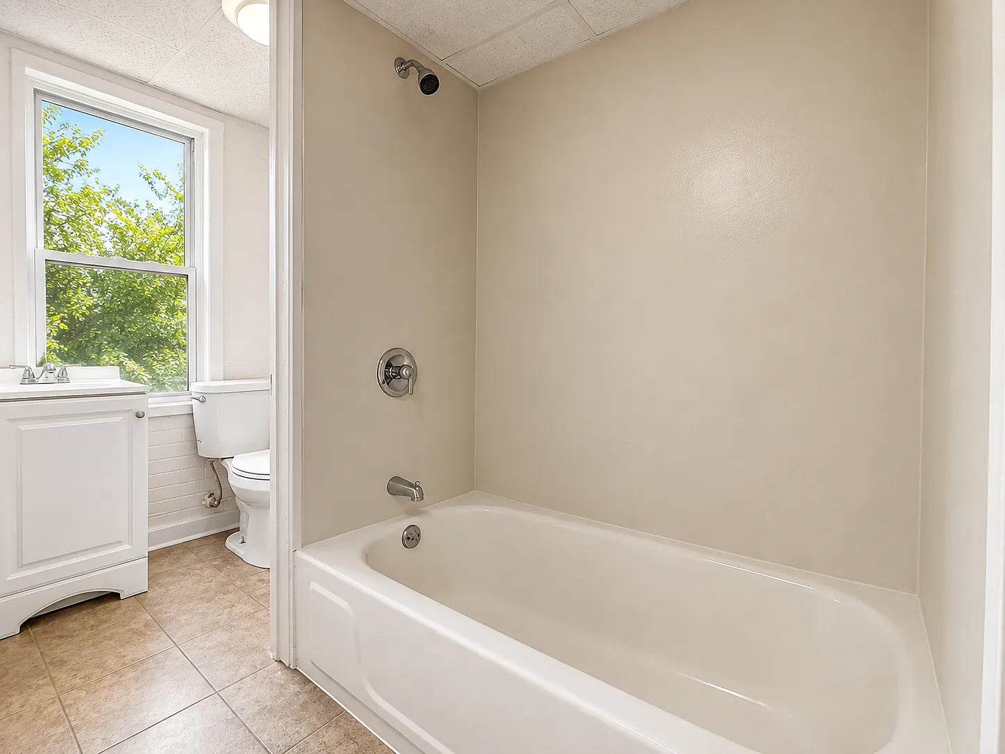 2 bed, 1032 sqft, $1,100 — Photo 4