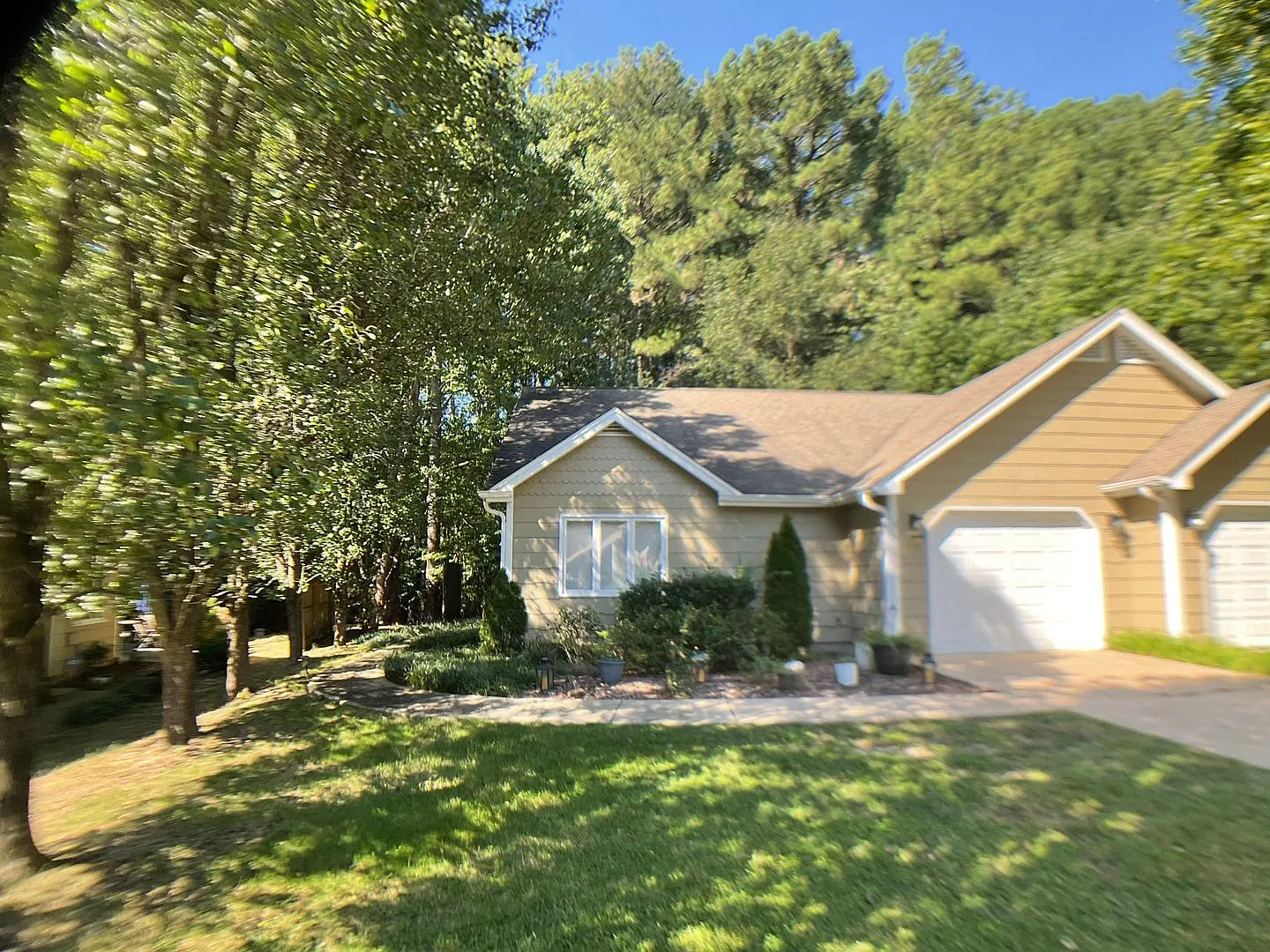 Updated 2 Bed with Garage in Popular Five Oaks! Community Pool! — Photo 1
