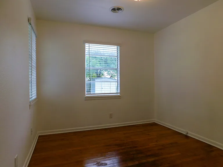 1100 Estes Dr — Photo 18