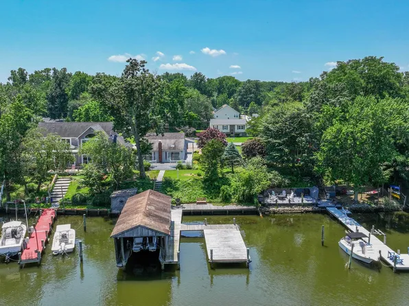 8283 Choptank Rd, Pasadena, MD 21122