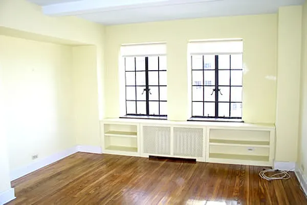 Sold by Steven Corcoran Real Estate | media 16