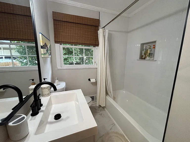 1443 Belmont Ave SE — Photo 20