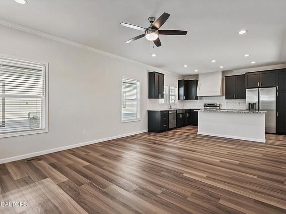 5th image of 7634 Sycamore Breeze Rd