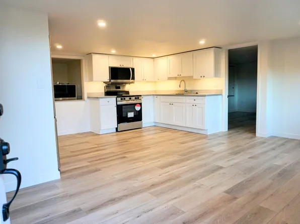 604 Los Olivos Rd #B, Santa Rosa, CA 95404