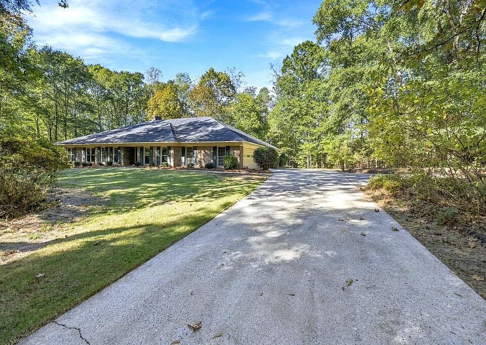 1st image of 9509 Chickasaw Ct