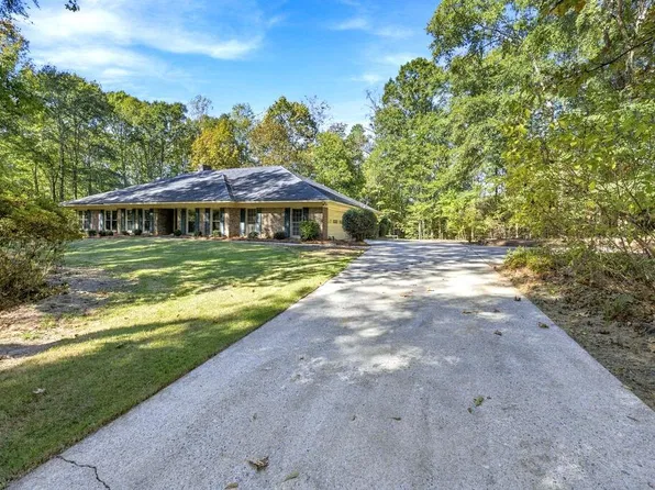 9509 Chickasaw Ct, Columbus, GA 31904