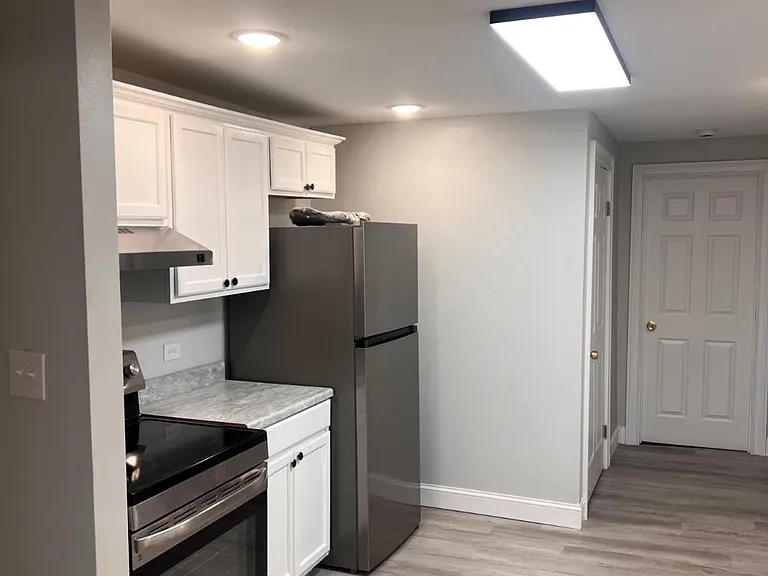 7445 Main St — Photo 3