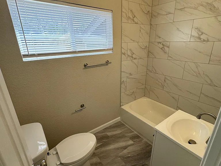 813 W Dayton Ave — Photo 6