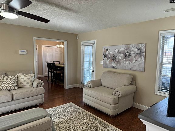 5th image of 2240 Dartmouth Dr