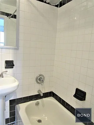 Rented by Bond New York | media 5