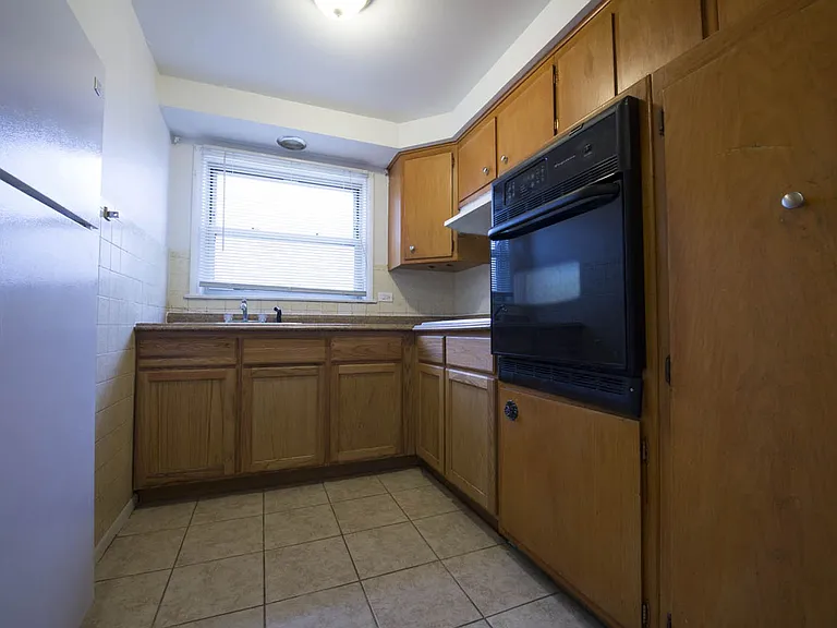 304 East 147th — Photo 34