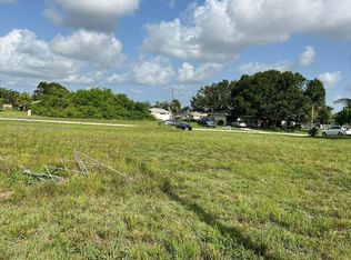 2109 NE 14th Pl, Cape Coral, FL 33909